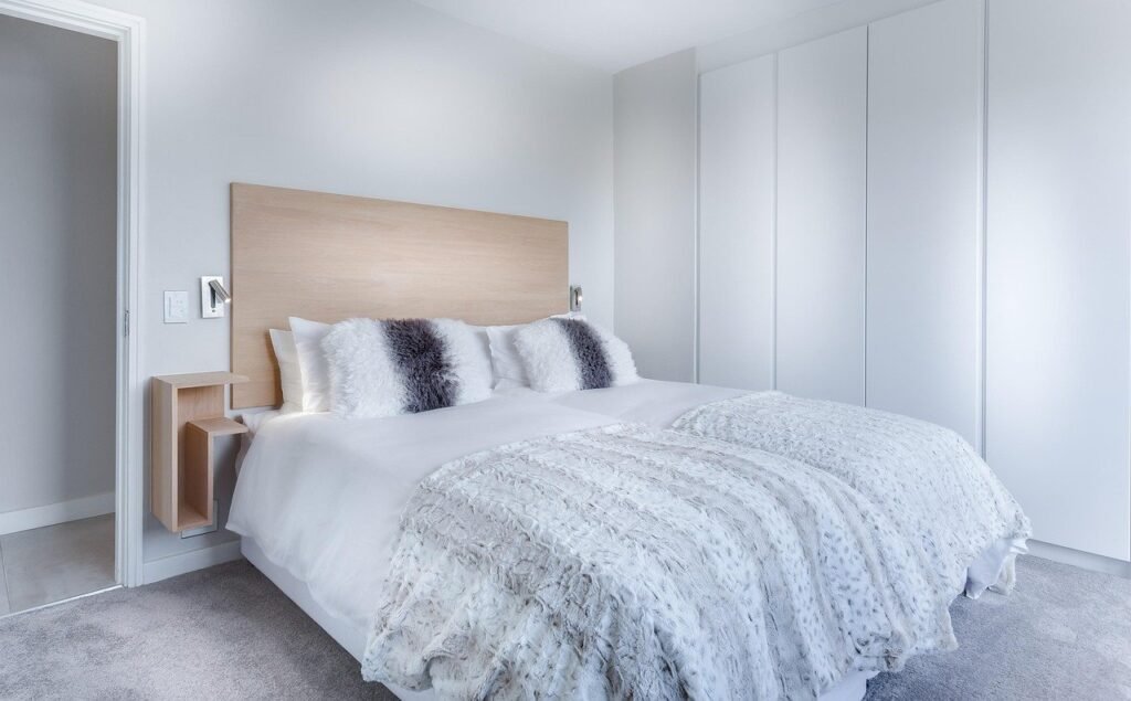 How to Get 5-Star Reviews on Airbnb: 7 Strategies That Actually Work airbnb 5 star review tips