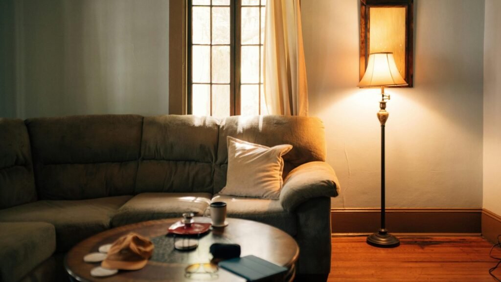 airbnb guest experience badligthing