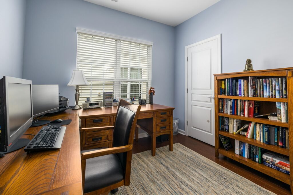 Are Longer Airbnb Stays Better? 5 Benefits for Hosts (And When to Think Twice) airbnb office
